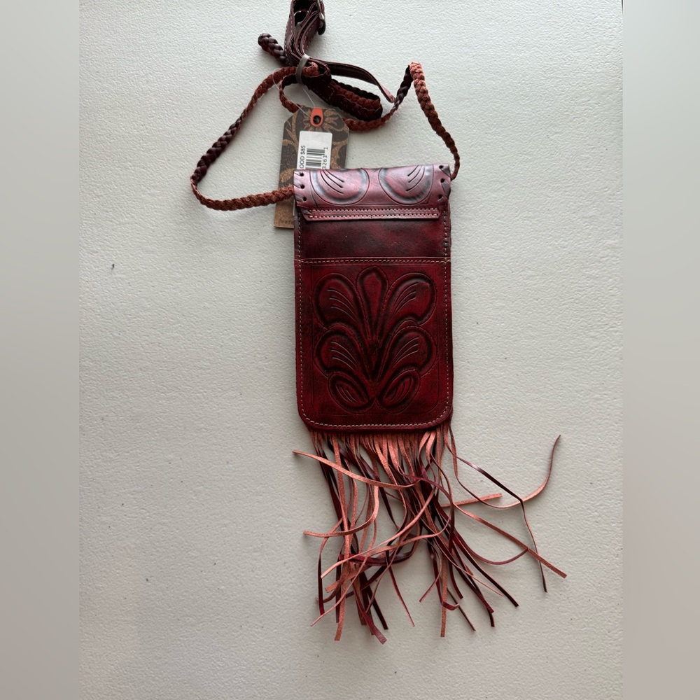Leaders In Leather Bag - Crossbody - Essential Tooled LEATHER Bag - Picture 5 of 12